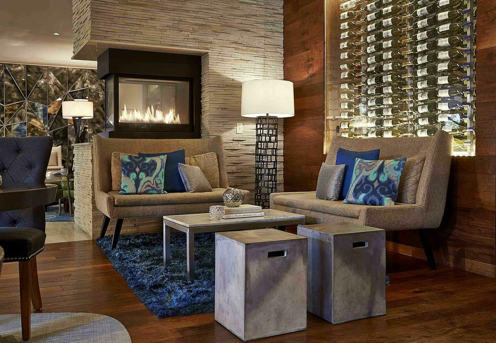 Renaissance Downtown Hotel